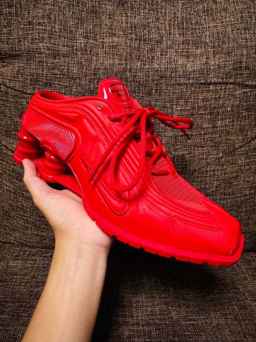 Martine Rose Fire Red 真っ赤ですけど、
もともとのスニー