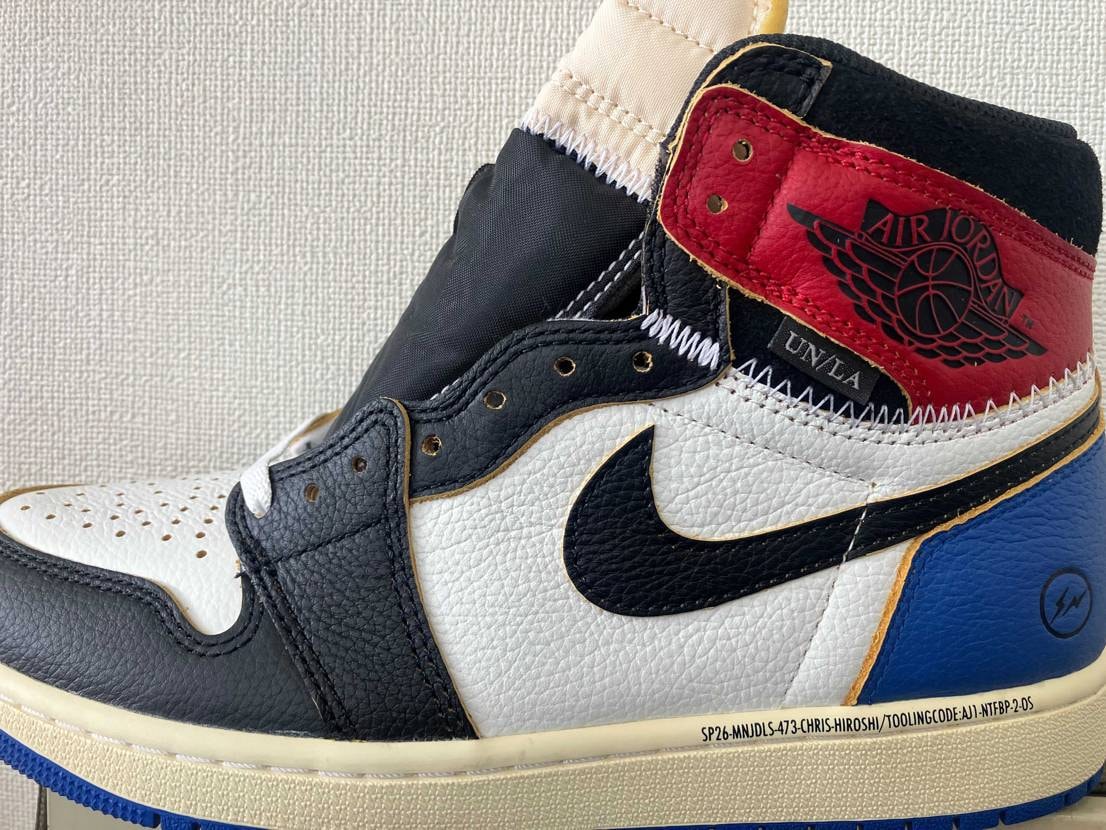 snkrs分到着！
個人的な意見ですが、シカゴシャドーとは物が違う印象です！！