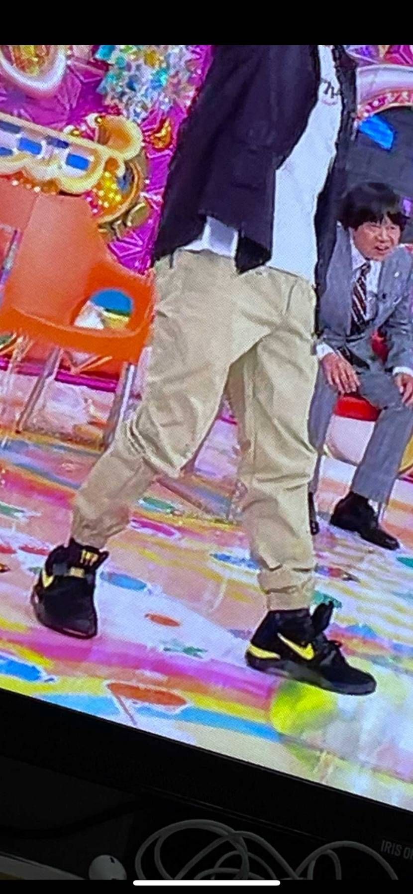こちらのスニーカーご存知の方いらっしゃいませんか。もしわかれば教えていただきたい