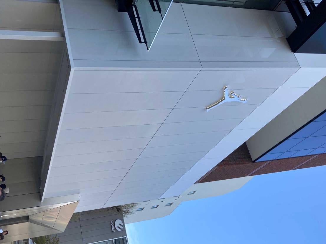 渋谷のジョーダンストア行ってきました😙
デュブレが1890円とかしたけどもちろ