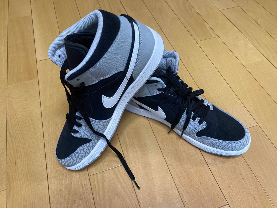 1番最初に買ったAJ1🤔
これの次にシカゴだからなぁ
色々とおかしい気もし