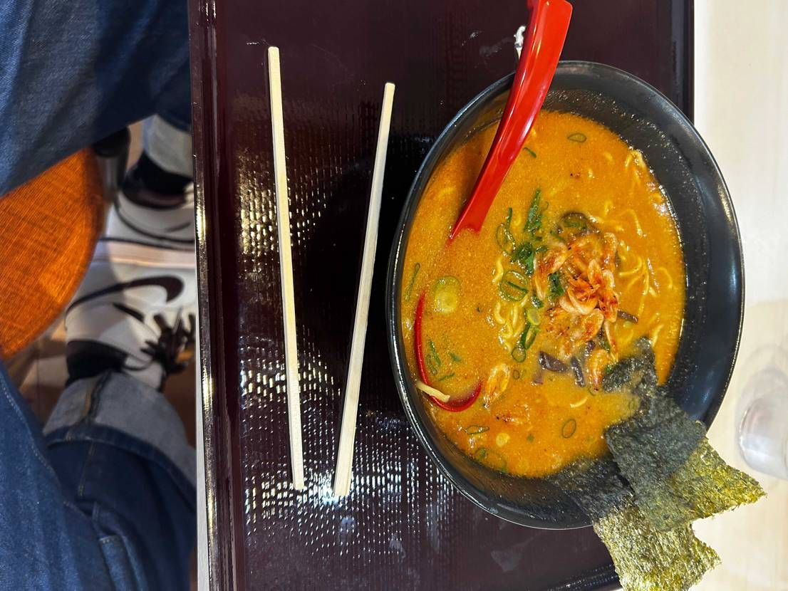 ラーメンが550円の幸せ✨

そして靴箱の限界が近いので棚の増設しました👍
