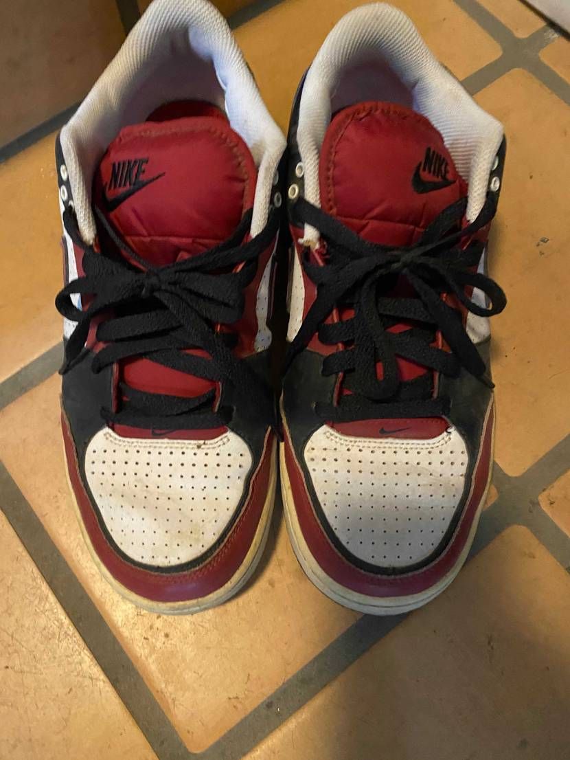 実家にあったスニーカーなんですけどわかる方教えて下さい！