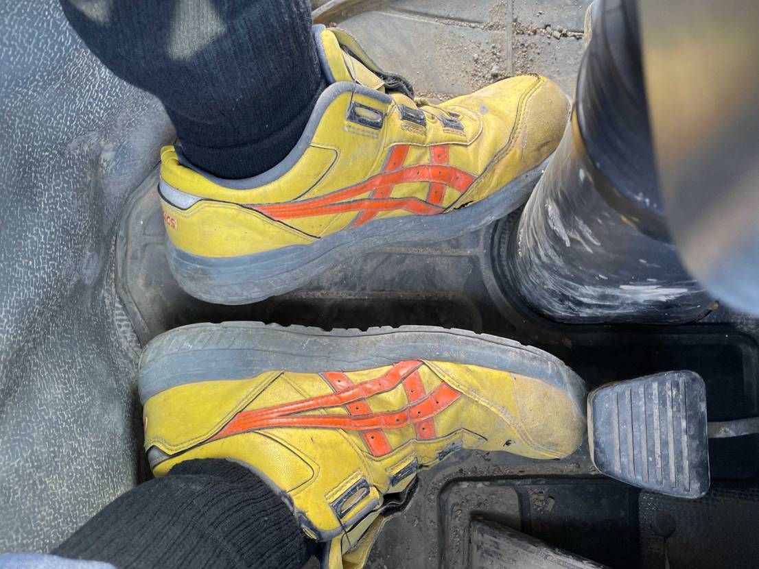 できる男はアシックスよな