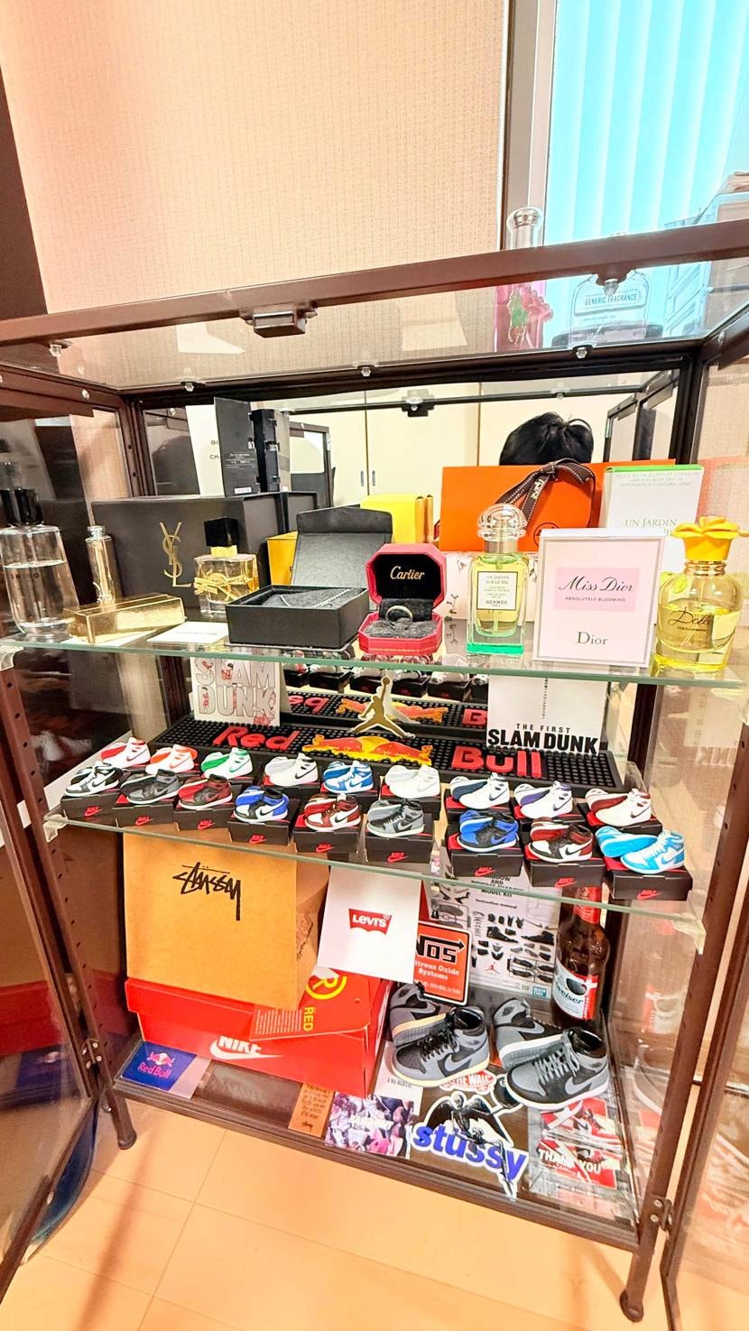 NIKE AIR JORDAN 1 HIGH 85
SHA