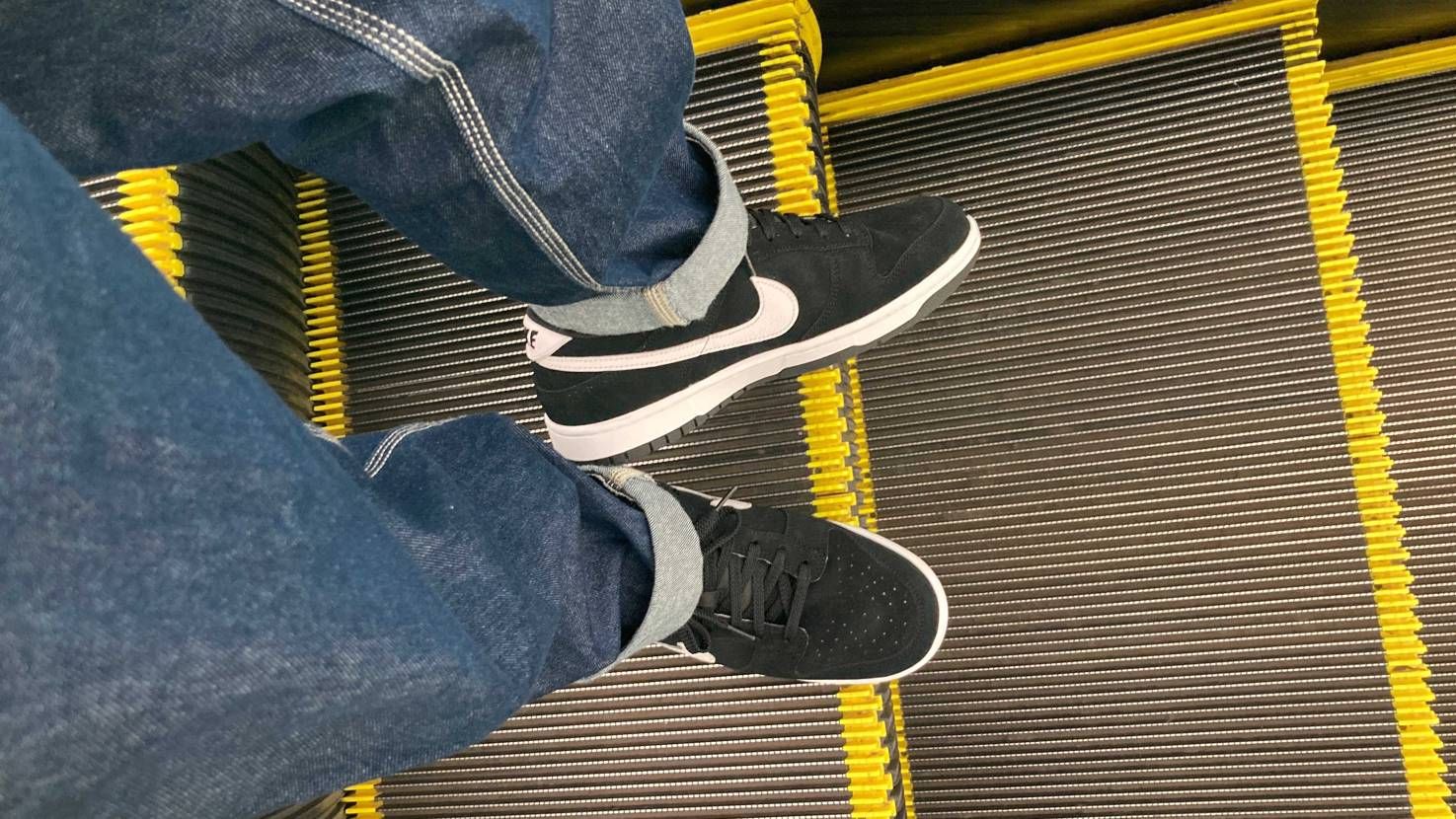 dunkby you初おろし
どシンプルだけど履きやすくて良き
紐白に変えよ