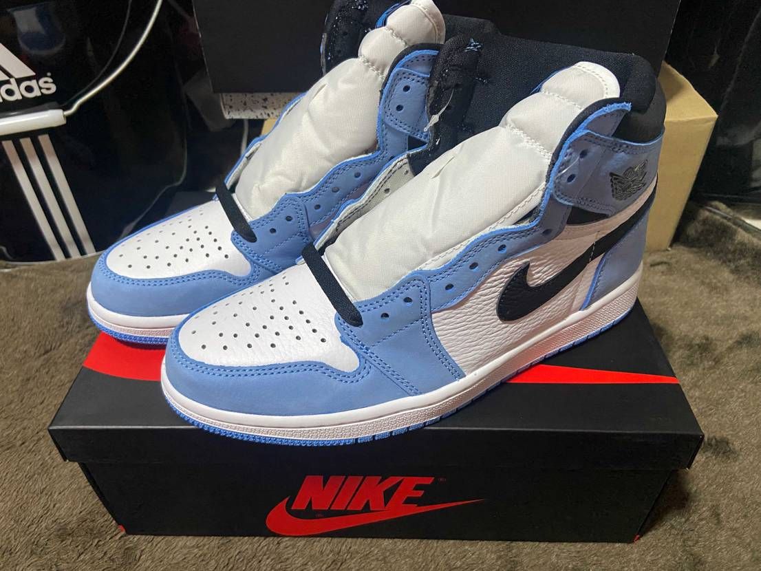 スニーカーズ限定アクセス分届きました〜
臭えと思ってたけど、他の人も臭え言うて