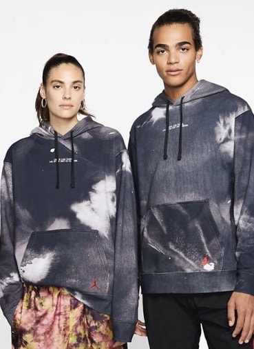 FearlessのロンTありますよー(๑>◡<๑)
Fea