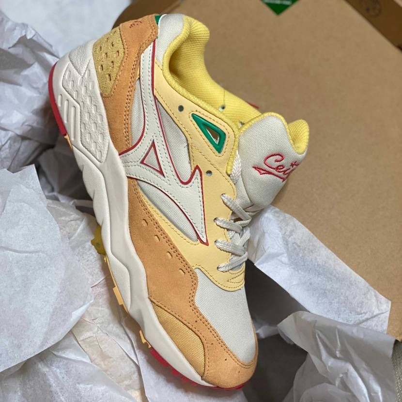 スニダンで投稿されてる方に触発されて買っちゃった
初めて買ったコンテンダーは3