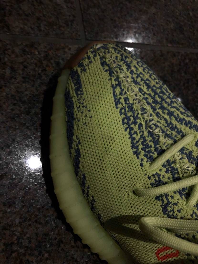 Yeezyについた汚れの落とし方を教えてください！ジェイソンマークなどは持ってい