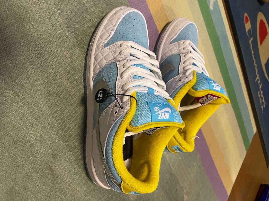 SUKRDUNK購入NIKE SB DUNK LOW FTC！
送料込みで4万