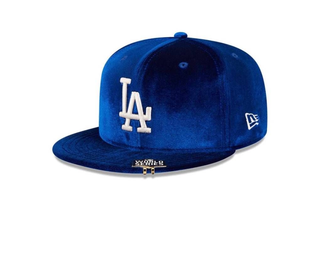 大谷効果はすごいですね。
今日狙ってたベルベット生地のドジャースニューエラ即完