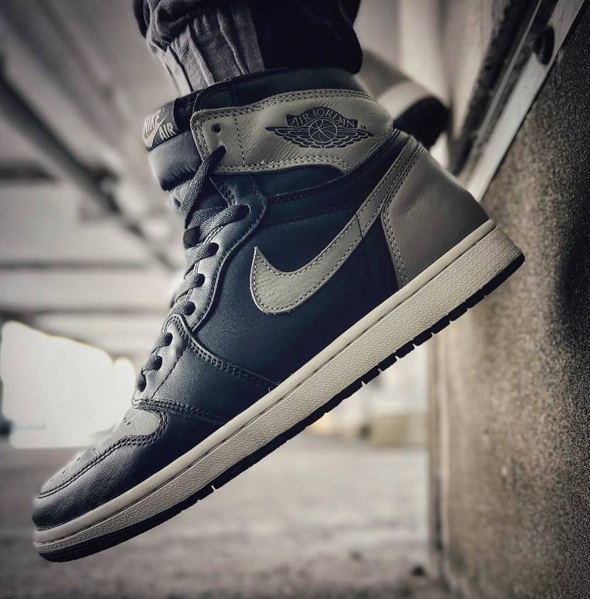 今年最後の投稿シャドー👟

今年、靴一足しか買わなかった…

買えなかっ