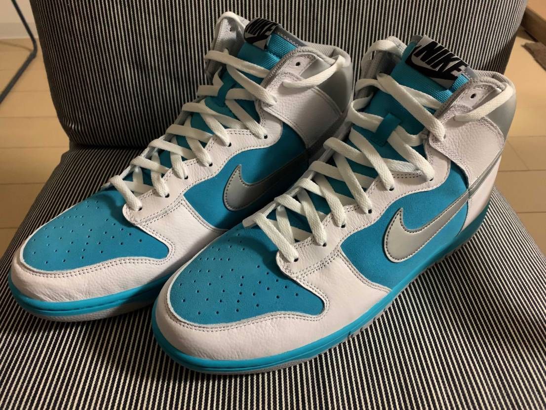 作ってる人もまたこのカラーブロックかと思うくらいに被ったby you。
レザー