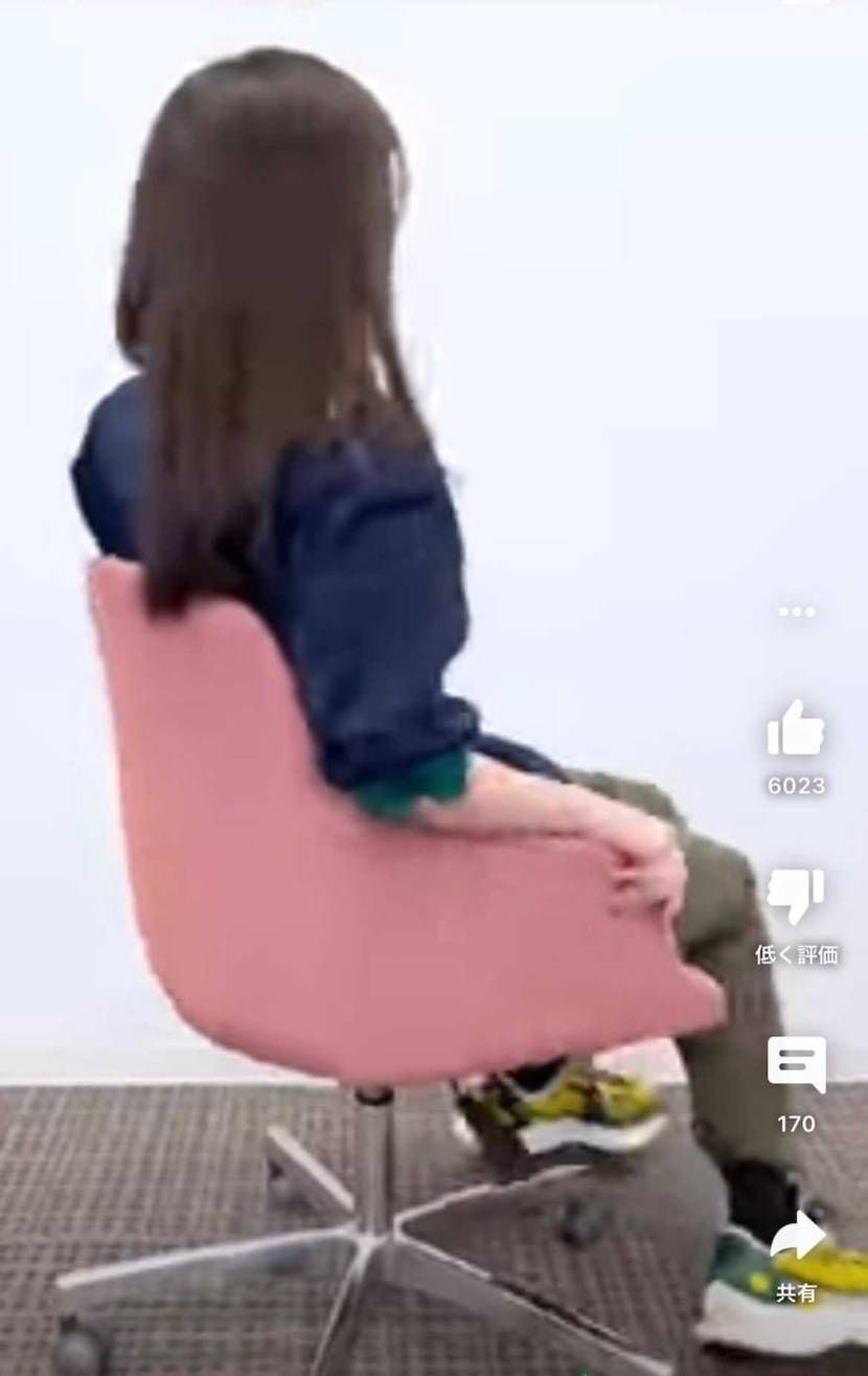 kolorのアシメブルゾンにヴェイパー、、こーゆー服装が似合う女子好き。21ss