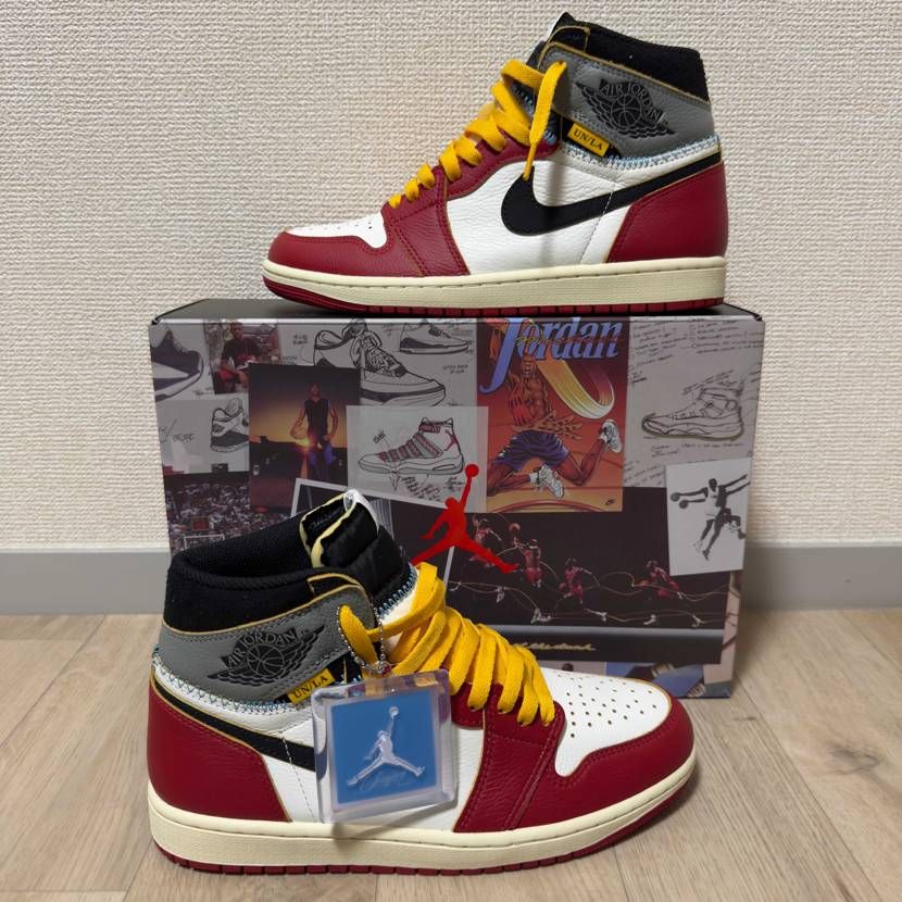 大陸品が届きましたがカッコイイのでもう文句なし!最初はマクドナルドカラーで履きま