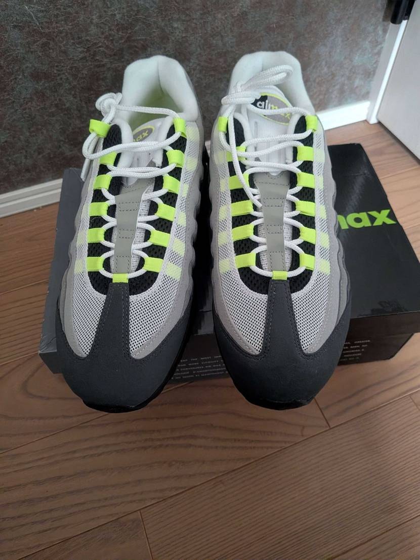 JDスポーツにて3月5日購入分が昨日届きました！

関税は4000円でした。