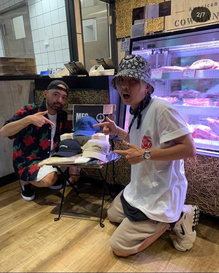 この写真をここにいるスニーカー大好きおじさん達が見ると蕁麻疹出るってマ？