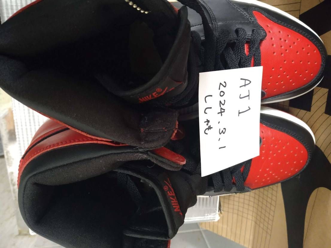 AJ1 2001 136066-061
