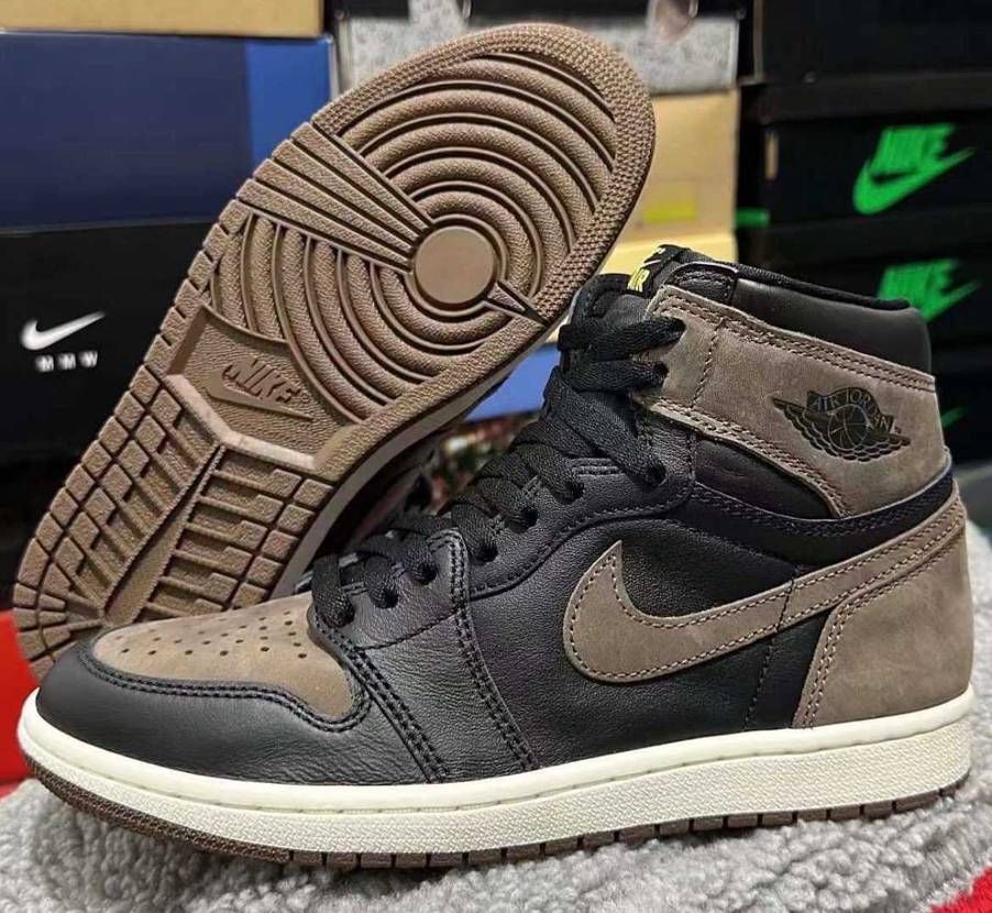 カッコよすぎ
タンのNIKE AIRは茶色でよかったのに