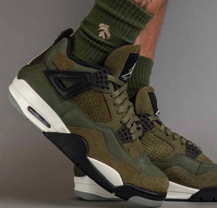 ミディアムオリーブ
12月2日予定