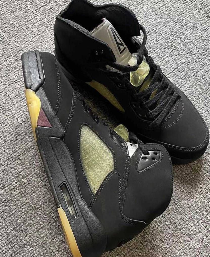 ブラックも良さそう