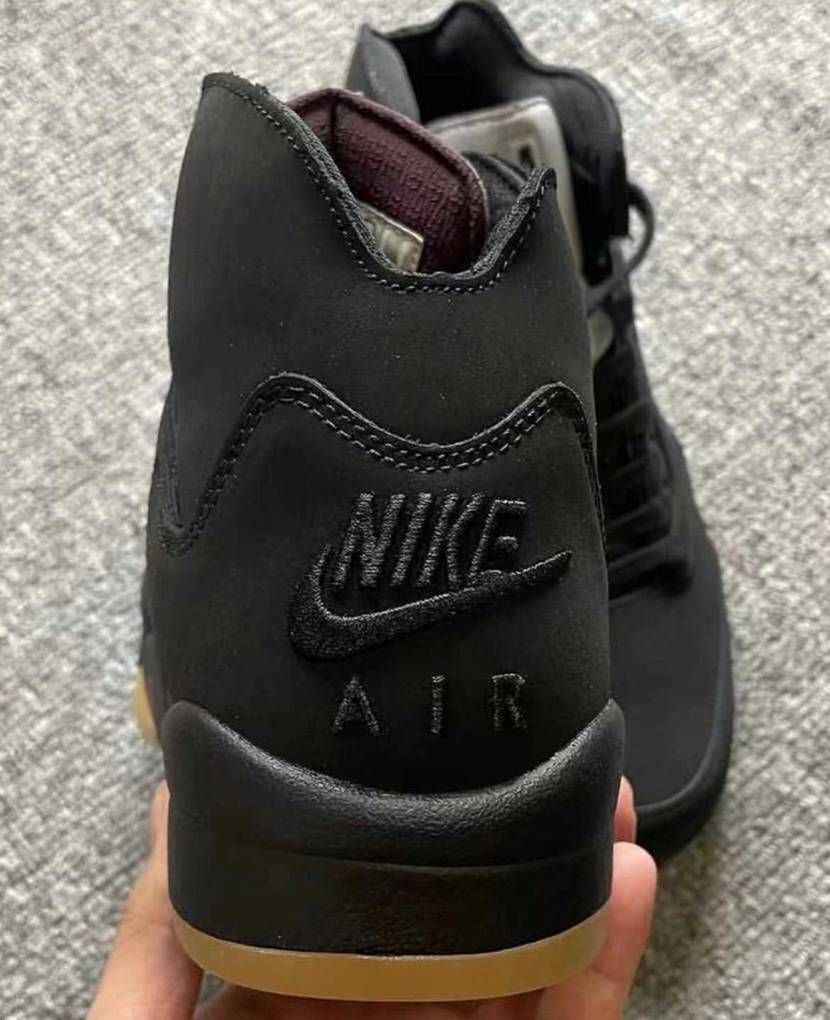 ブラックも良さそう