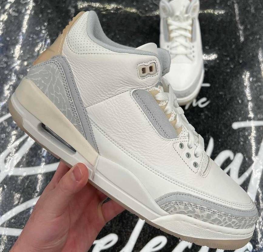 クラフト アイボリー
3月2日予定