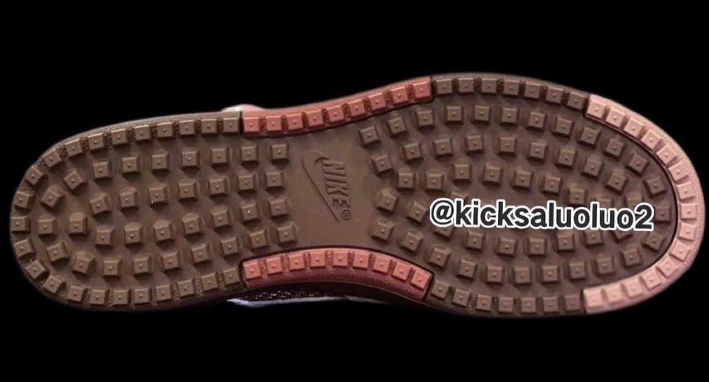 Union x Nike Field General
20