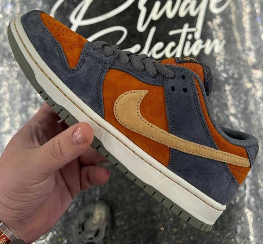 SB Dunk Low “Light Carbon”
年内予定