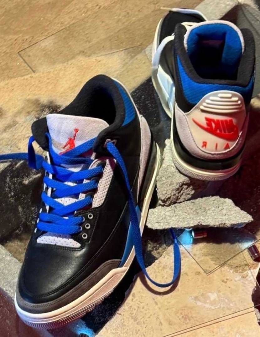 Rare Air
来年夏予定
右足のNIKE AIRは反転