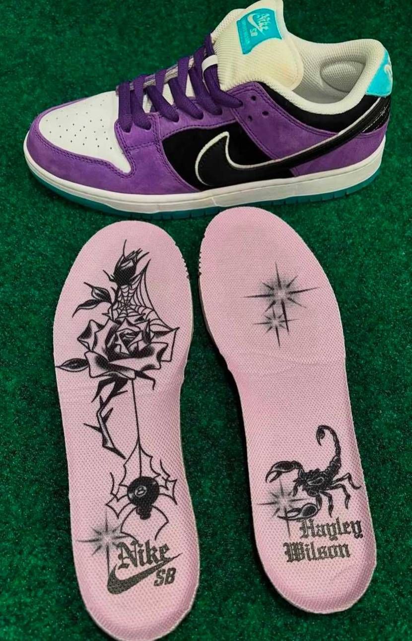 HAYLEY WILSON × SB DUNK LOW
な