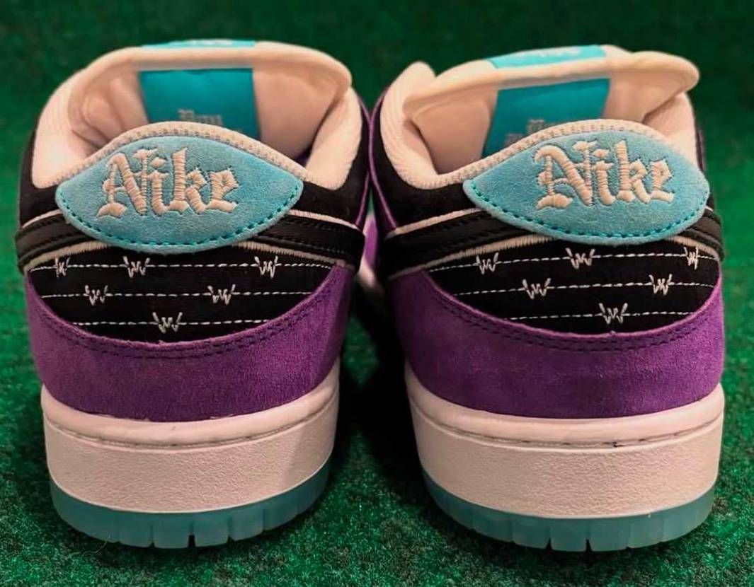 HAYLEY WILSON × SB DUNK LOW
な