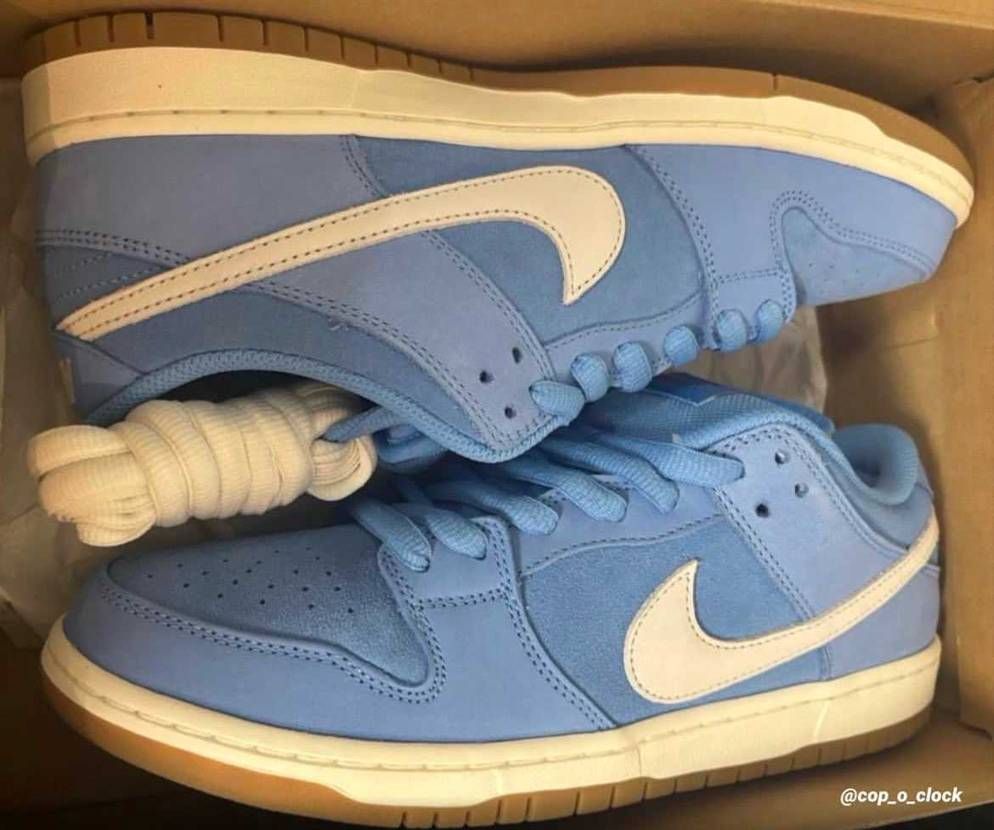 SB Dunk Low Pro ISO “University Blue”
2