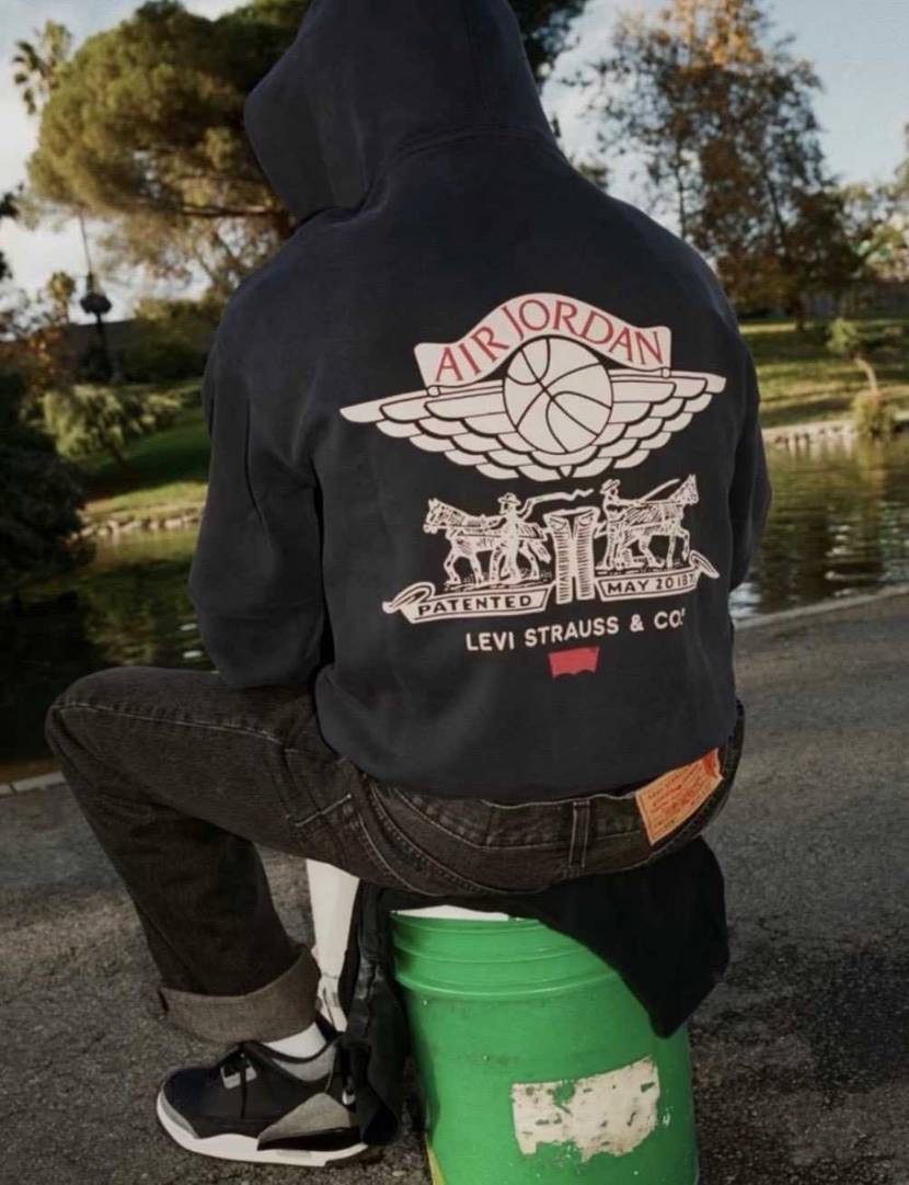 リーバイスAJ3
アパレルも発売予定