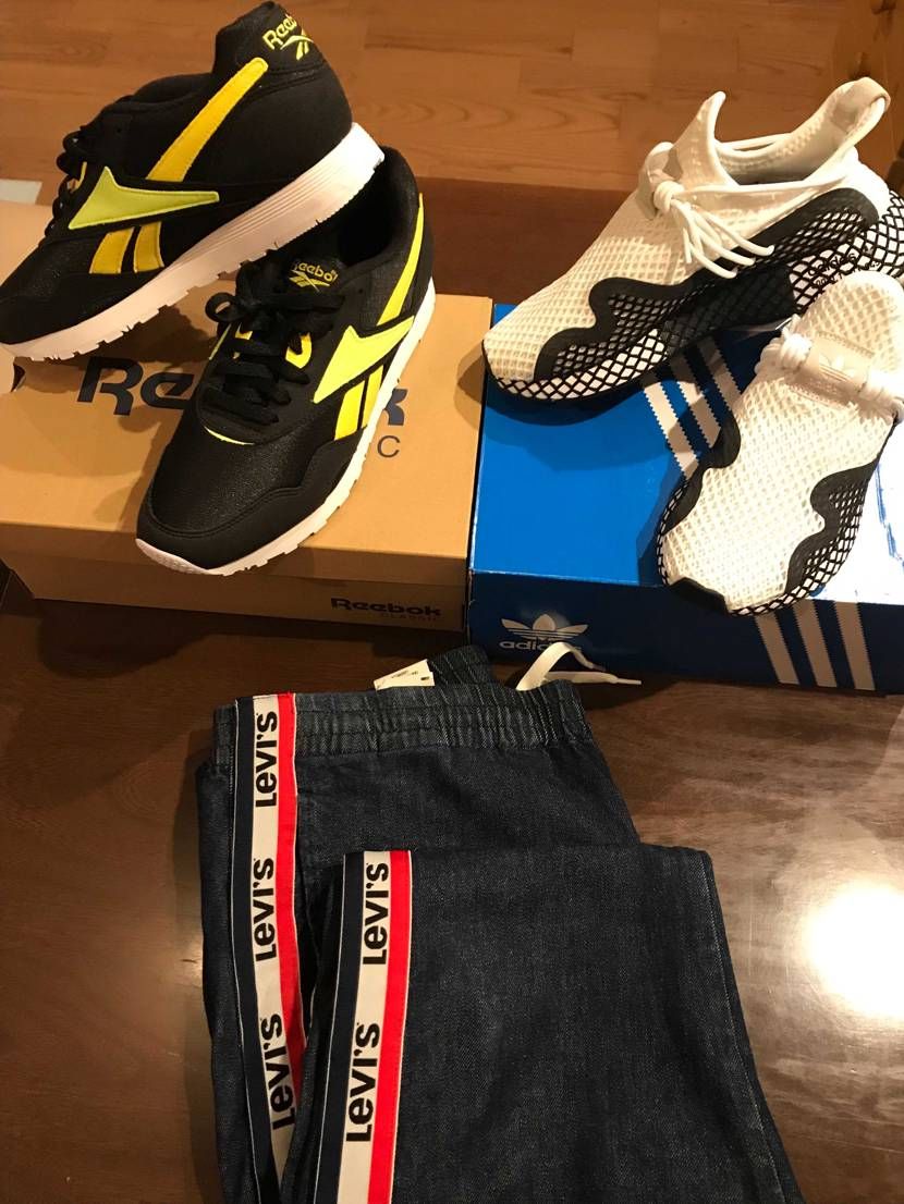 本日のアウトレット収穫

私のLevi'sのパンツ4000円
私のReeb