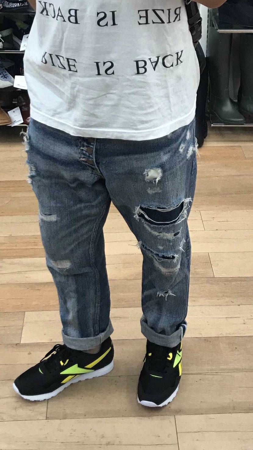 今日はReebok派だと言わせておくれ...


ベクターロゴがフェルトで
