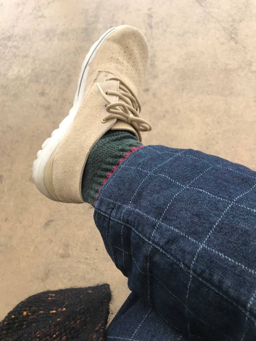 親父から貰ったスニーカー

Nikeだとかadidasだとかあるけども
こ
