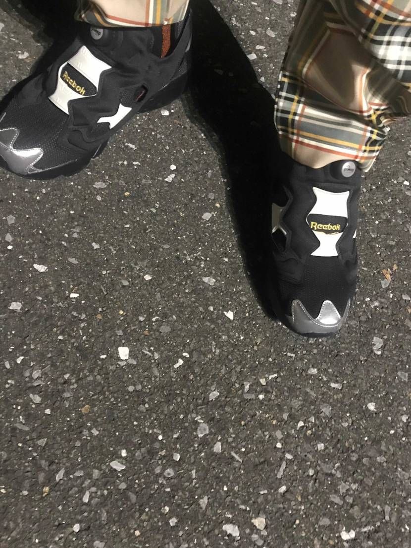 恥ずかしがリーボック

履いたらベクター出てくるかと期待