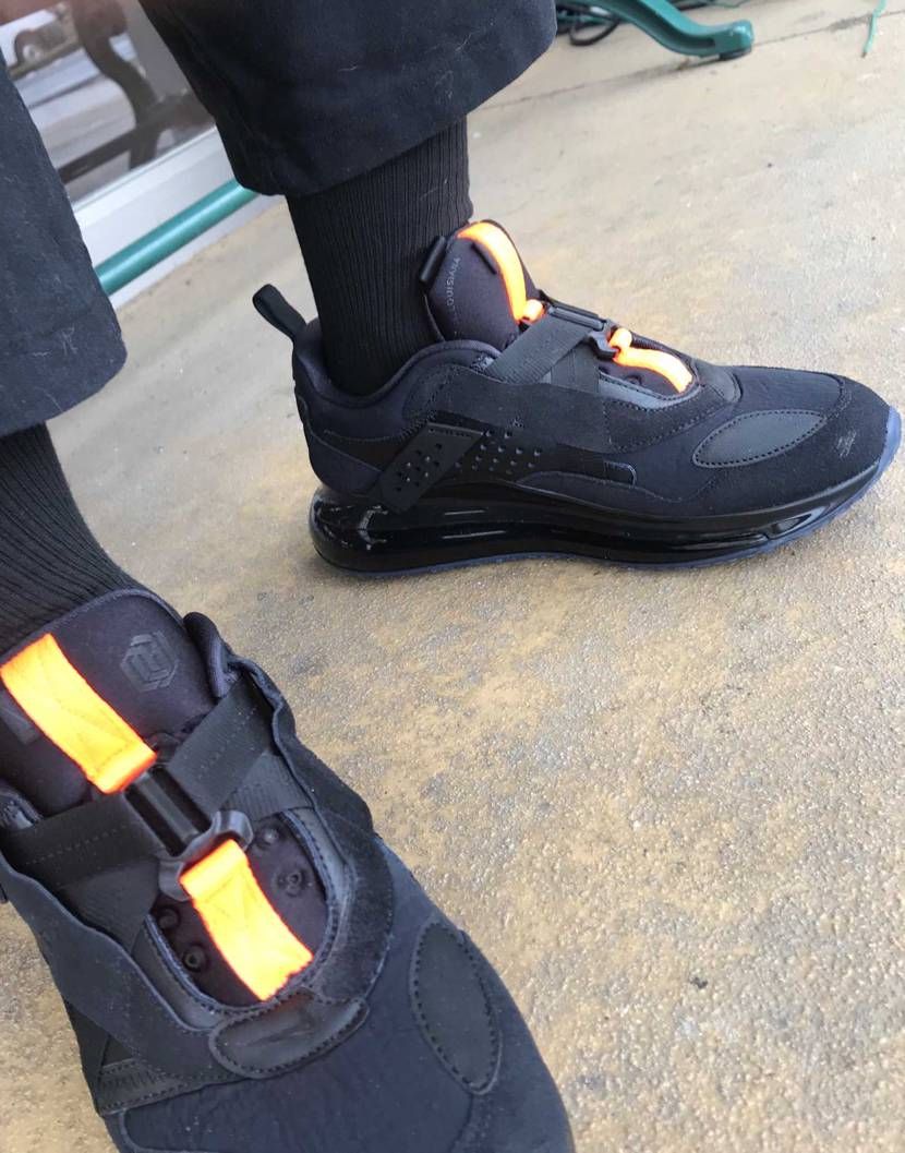 オデルさん

セールだと雨でも気にならないよーになってき