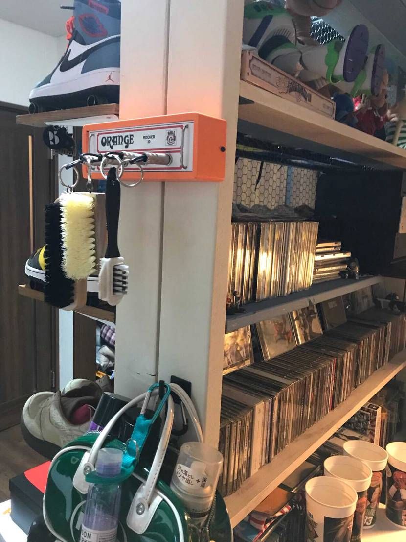 スニーカーと音楽どっちも取りw

アンプ型のキーハンガー