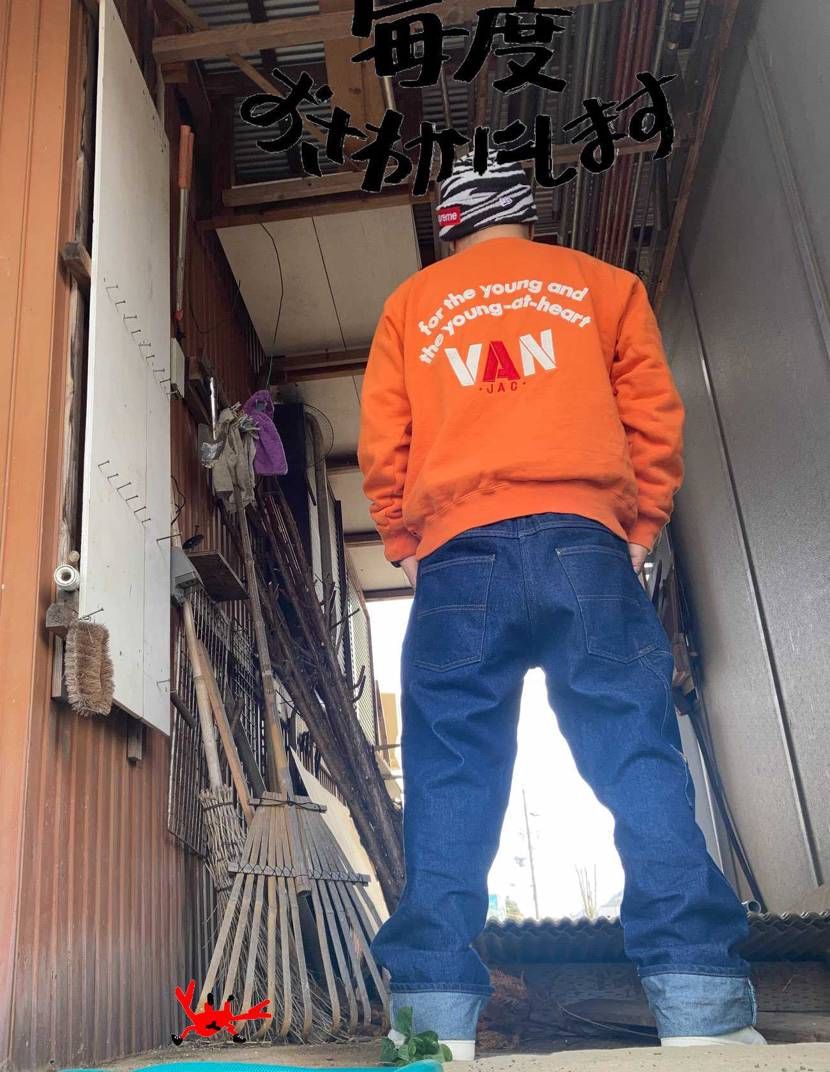 ボックスロゴ📦とアーチロゴ🌈

for the young and the 