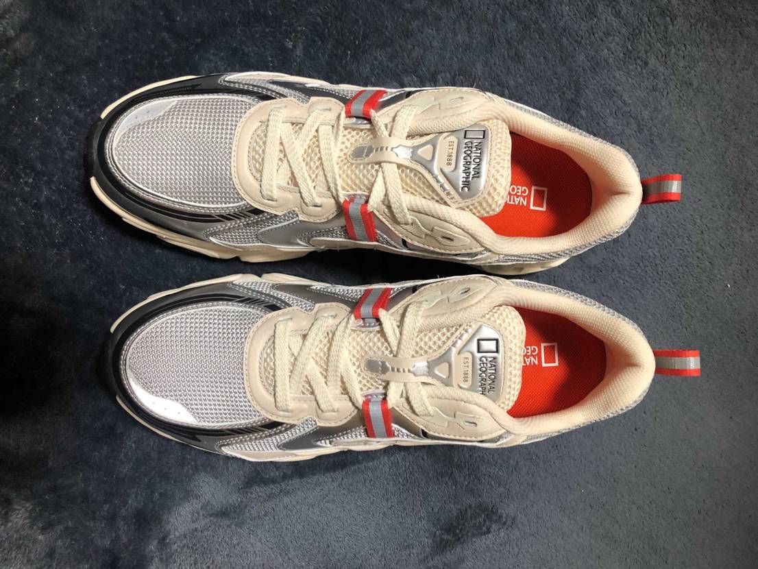 ナショナルジオグラフィック
新品　未使用
サイズ２７.5