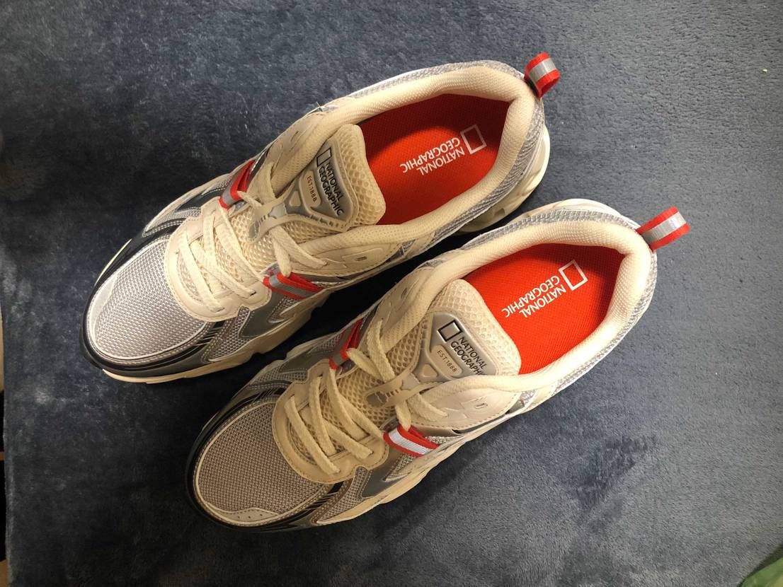 ナショナルジオグラフィック
新品　未使用
サイズ２７.5