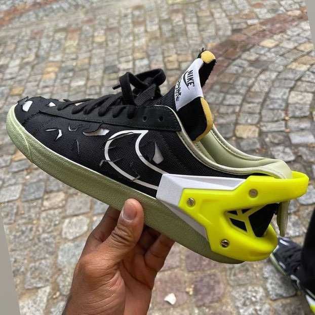 またとんでもないのが笑

アクロニウムといいオフホワイトといいブレーザーは踵