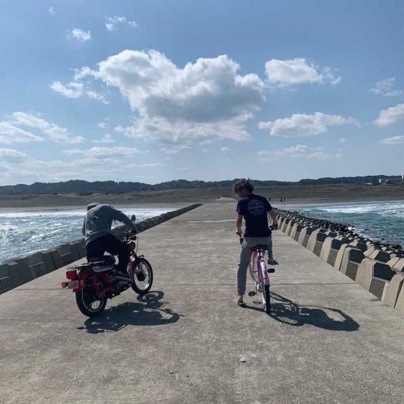 けい