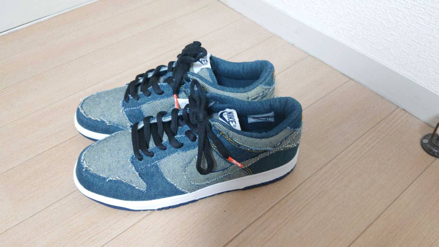 dunklow denim 
偶然見つけて購入。新品未使用。
家族間では意見わか