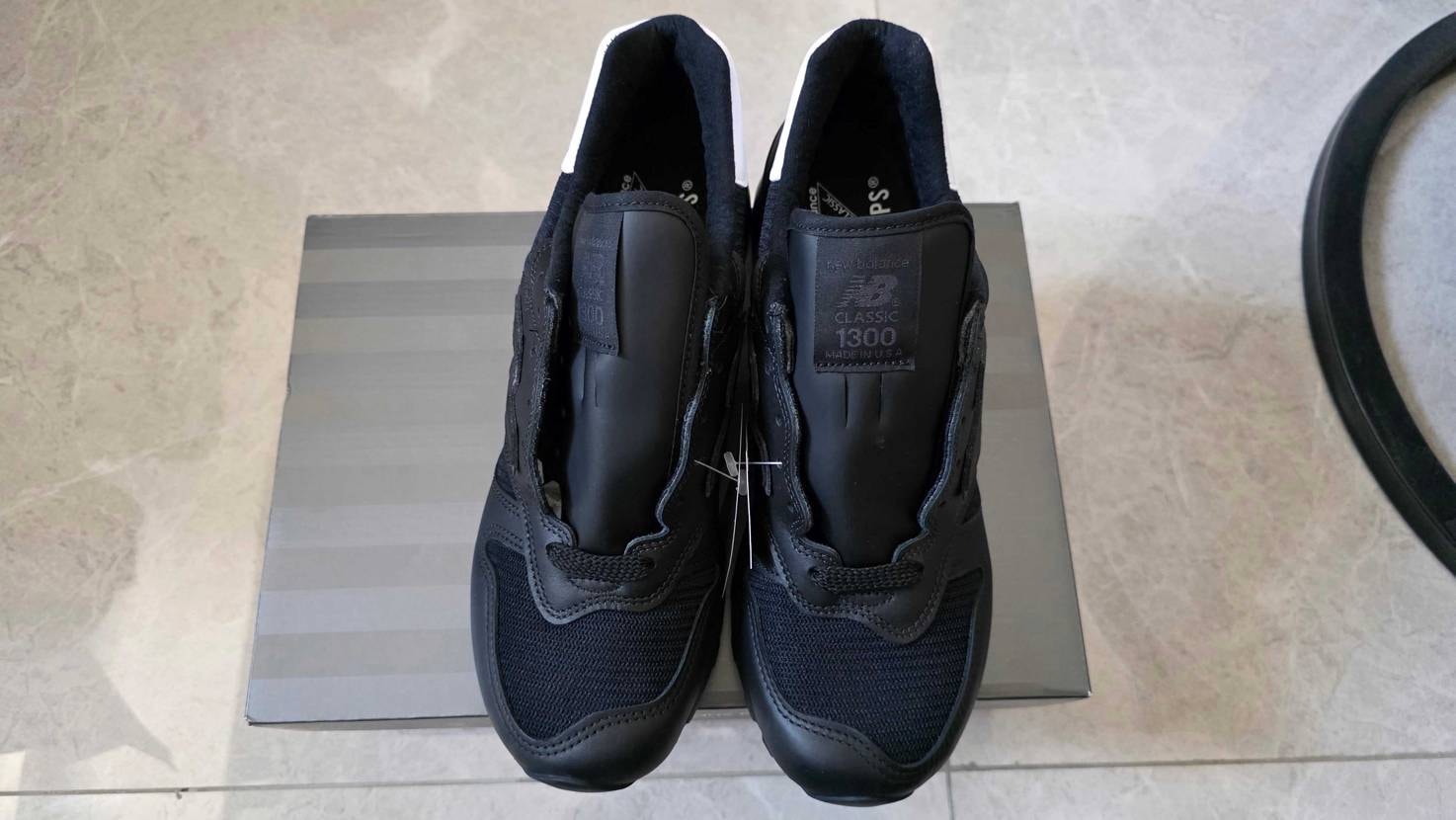 海外ですが、並びなしで余裕で買えました。