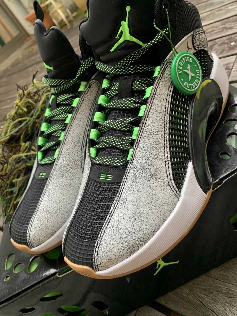 air Jordan 35 bayou boys

色合いが35で一番好きだ