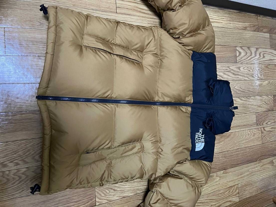 3回ほど着用しましたが、着用機会が少ないので出品いたします。